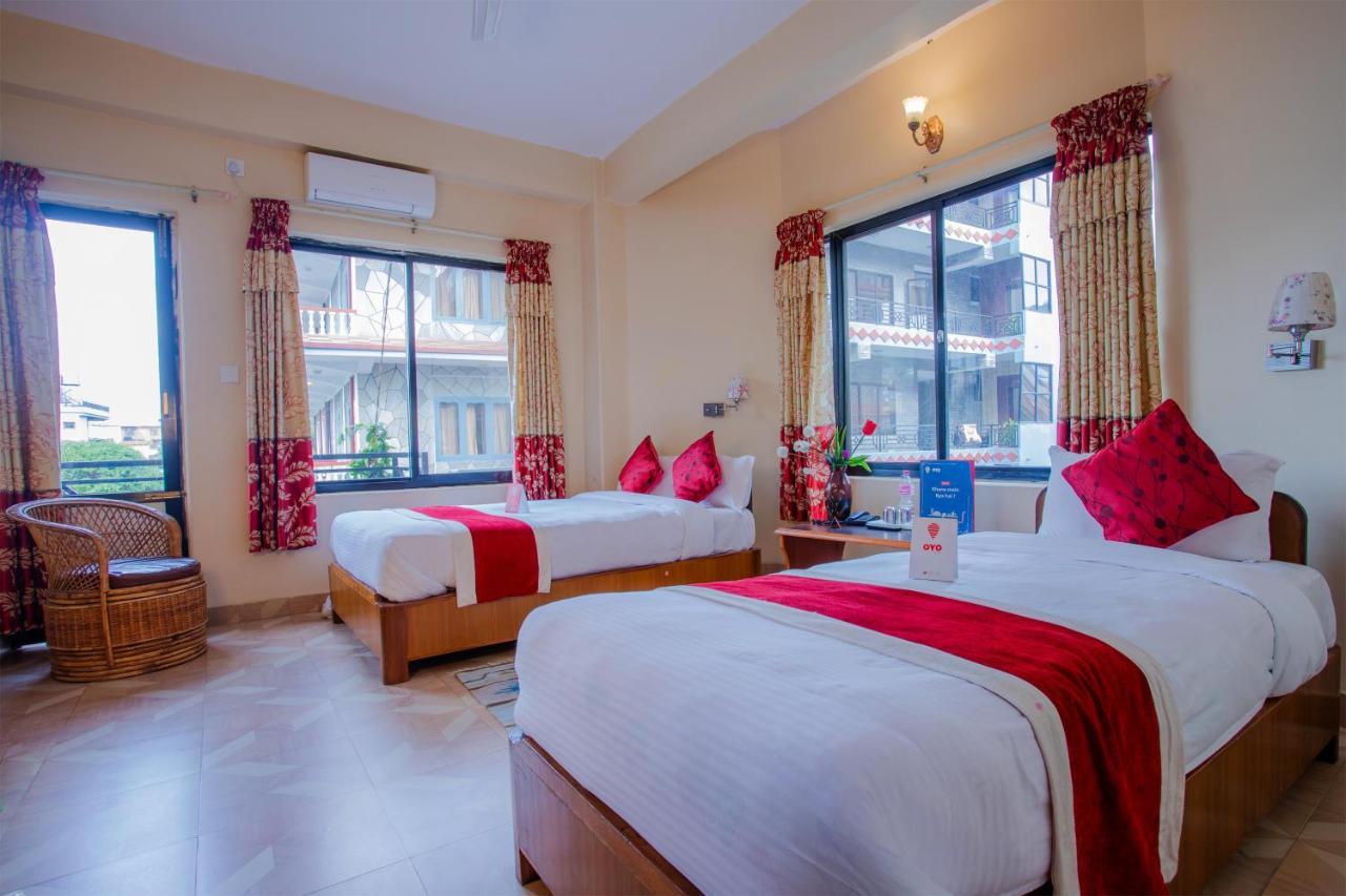 Silver Sky Hotel Pokhara Exterior photo